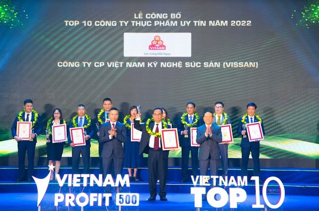 VISSAN đạt danh hiệu Top 10 công ty thực phẩm uy tín & Top 500 doanh nghiệp lợi nhuận tốt nhất Việt Nam năm 2022 - Ảnh 1.
