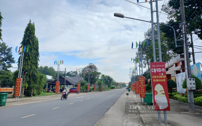 Nhiều tuyến đường huyện, xã ở Phú Giáo đã được nâng cấp bê tông nhựa, thông qua thực hiện chương trình xây dựng nông thôn mới. Ảnh: Trần Khánh