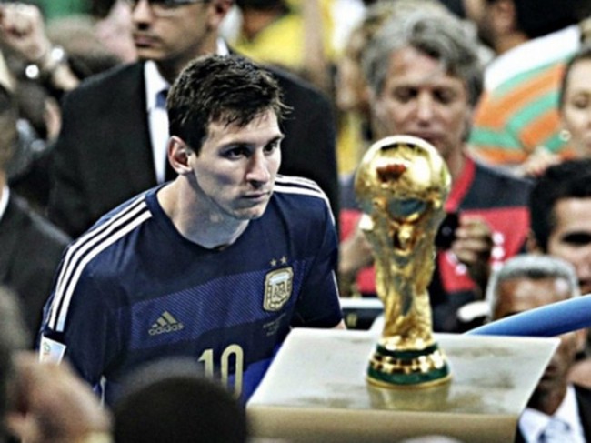 Cả thế giới sẽ mỉm cười nếu Messi vô địch World Cup 2022 - Ảnh 1.