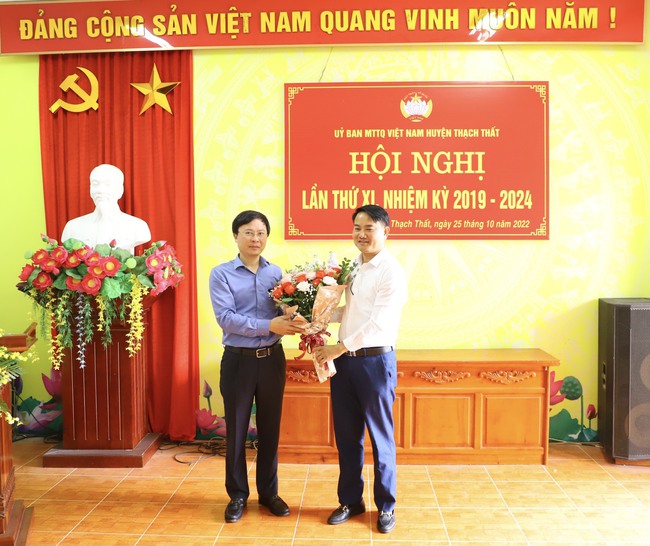 Ông Phí Văn Hưng làm Phó Chủ tịch MTTQ huyện Thạch Thất - Ảnh 1.