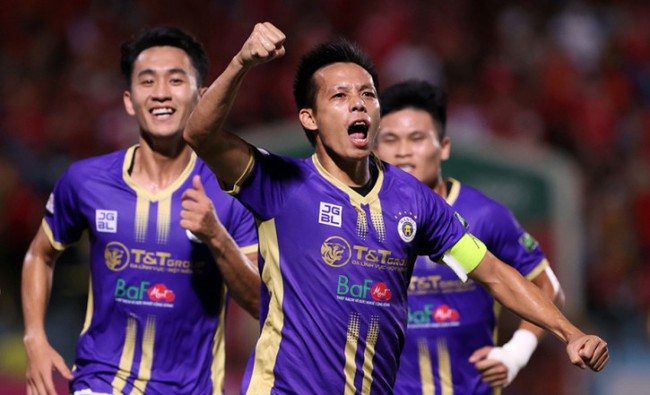 NÓNG: Văn Quyết gia hạn thêm 3 năm với Hà Nội FC - Ảnh 1.