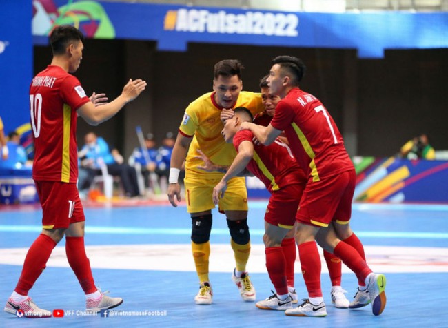 Đoạt vé tứ kết, ĐT futsal Việt Nam nhận thưởng lớn - Ảnh 2.