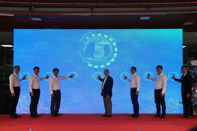 Ví điện tử Hue-S kết nối 40 ngân hàng, người dùng dễ dàng mua sắm tại hơn 150.000 điểm ở VN  - Ảnh 1.