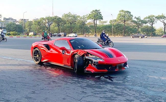 Tài xế siêu xe Ferrari gây tai nạn chết người sau 2 ngày mới trình diện có vi phạm? - Ảnh 1.