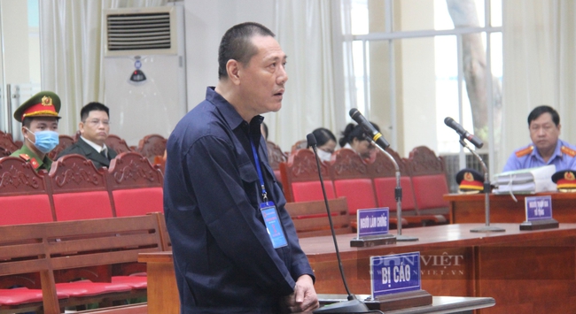 Đại án buôn lậu xăng: Đào Ngọc Viễn khai “ông trùm” Phan Thanh Hữu vẫn nợ tiền cước 3 chuyến hàng - Ảnh 1.