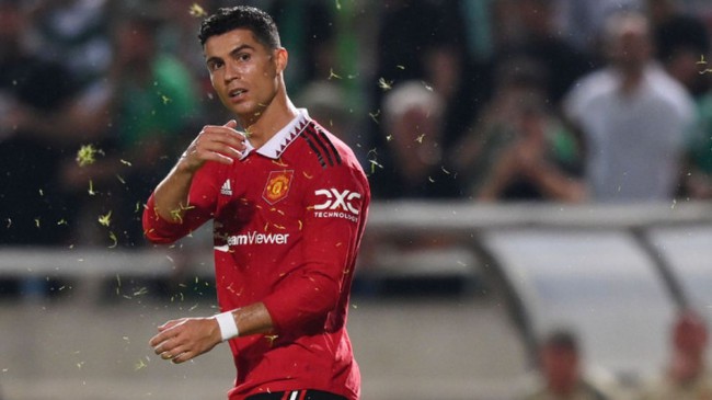 Ronaldo bất mãn tại M.U, dùng 2 từ để miêu tả HLV Ten Hag - Ảnh 1.