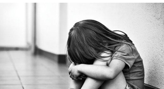 TP.HCM: Bé gái 17 tháng tuổi tử vong bất thường nghi bị bạo hành - Ảnh 1.