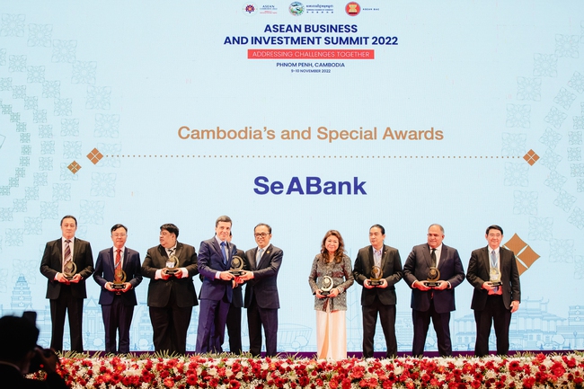 SeABank là doanh nghiệp Việt Nam duy nhất nhận giải thưởng đặc biệt Cấp khu vực ASEAN Business Award 2022 - Ảnh 1.