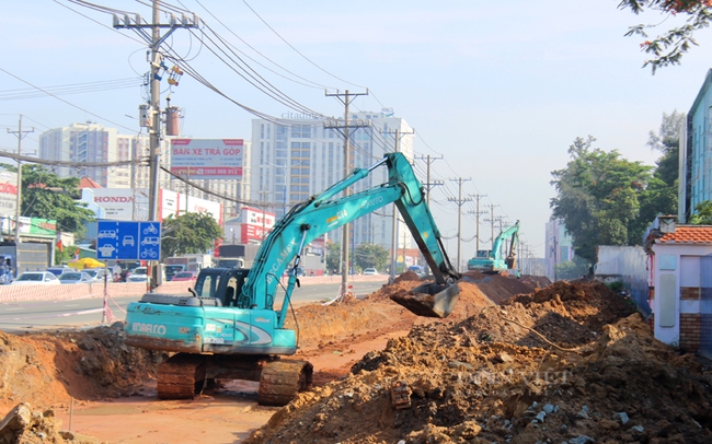 Dự án BOT nâng cấp, mở rộng Quốc lộ 13 trên địa bàn TP.Thuận An. Ảnh: Nguyễn Vy