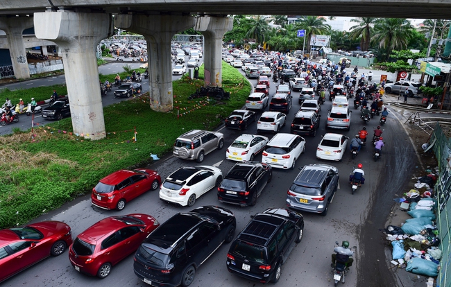 Cung cấp pháp lý tuyến đường ven sông Sài Gòn sau sự cố cầu vượt Nguyễn Hữu Cảnh - Ảnh 1.