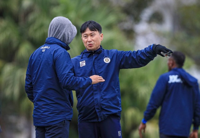 Hà Nội FC chia tay HLV Chun Jae Ho ngay trước &quot;đại chiến với&quot; HAGL - Ảnh 1.