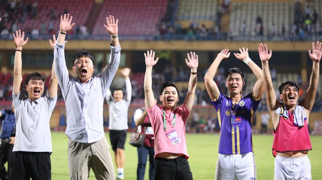 Hà Nội FC chia tay HLV Chun Jae Ho ngay trước &quot;đại chiến với&quot; HAGL - Ảnh 2.