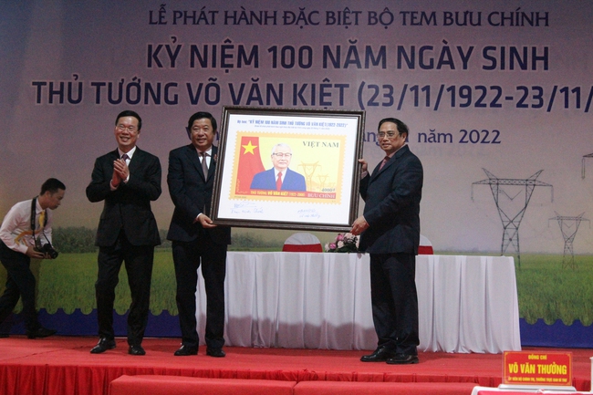 Tổ chức trọng thể lễ dâng hương cố Thủ tướng Võ Văn Kiệt tại Vĩnh Long - Ảnh 3.