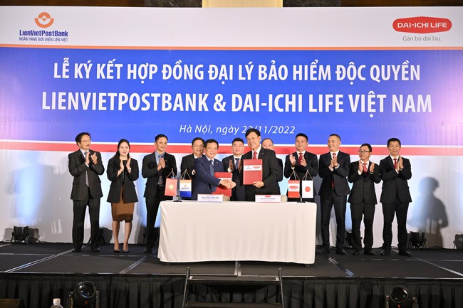 LienVietPostBank và Dai-ichi Life Việt Nam hợp tác độc quyền kinh doanh bảo hiểm trong 15 năm - Ảnh 1.
