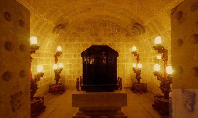 Mở mộ Tần Thủy Hoàng, sửng sốt thấy &quot;ngọn lửa ma&quot; ngàn năm bất tử - Ảnh 8.