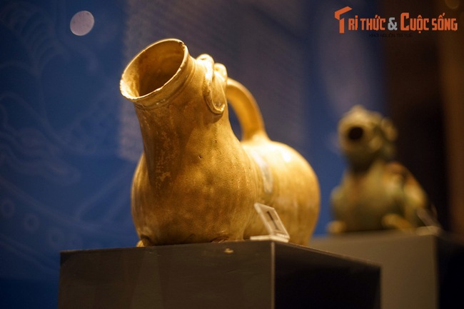 Soi vật dụng lạ lùng dành cho quý ông Việt 2.000 năm trước - Ảnh 9.