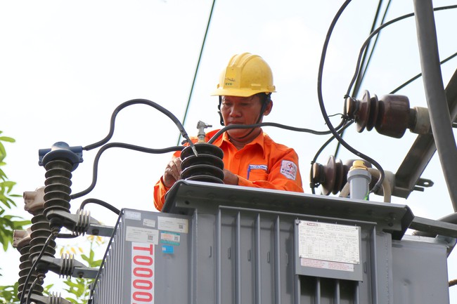 Tập đoàn Điện lực Việt Nam (EVN): Triển khai quyết liệt nhiều giải pháp tiết kiệm chi phí - Ảnh 2.