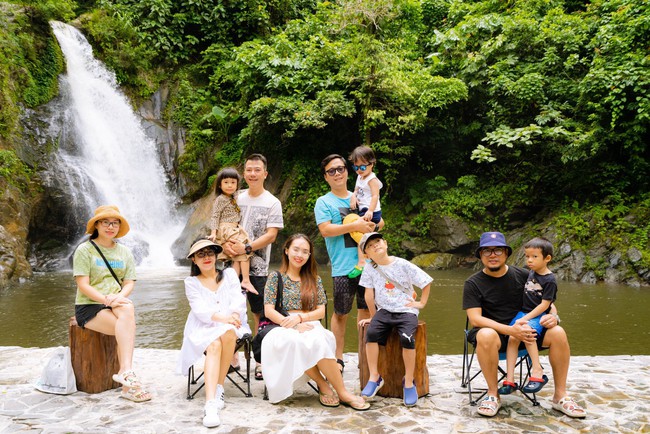 Khu du lịch sinh thái Công Trời Đông Giang lập kỷ luật Việt Nam với nhiều thác nước tự nhiên nhất - Ảnh 2.