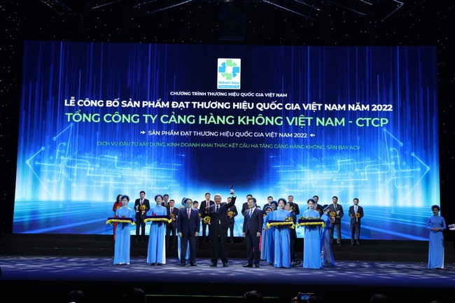 ACV nhận danh hiệu sản phẩm đạt Thương hiệu quốc gia Việt Nam năm 2022 - Ảnh 1.