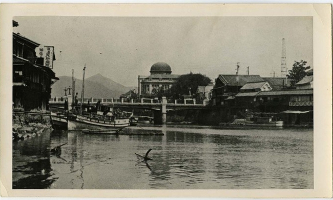 Ám ảnh khung cảnh trái ngược ở Hiroshima trước và sau khi bị ném bom - Ảnh 2.