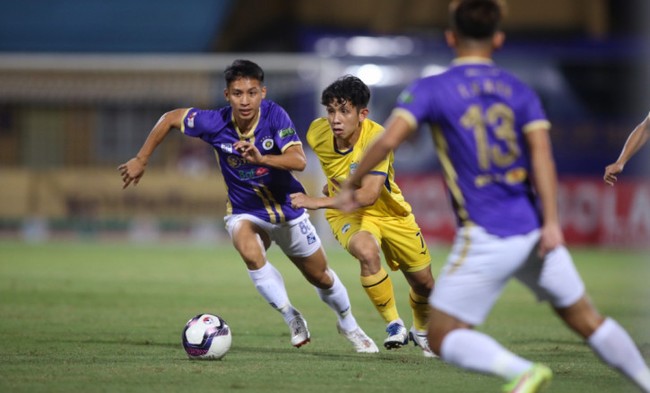 Kịch bản điên rồ khiến Hà Nội FC mất chức vô địch V.League 2022? - Ảnh 1.