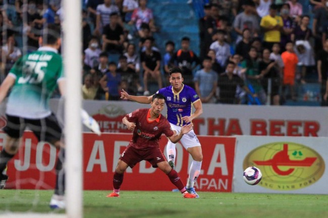 Kịch bản điên rồ khiến Hà Nội FC mất chức vô địch V.League 2022? - Ảnh 2.