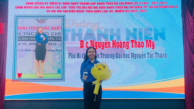 Giảng viên Trường ĐH Nguyễn Tất Thành đạt giải thưởng Nhà giáo trẻ tiêu biểu TP.HCM năm 2022 - Ảnh 1.