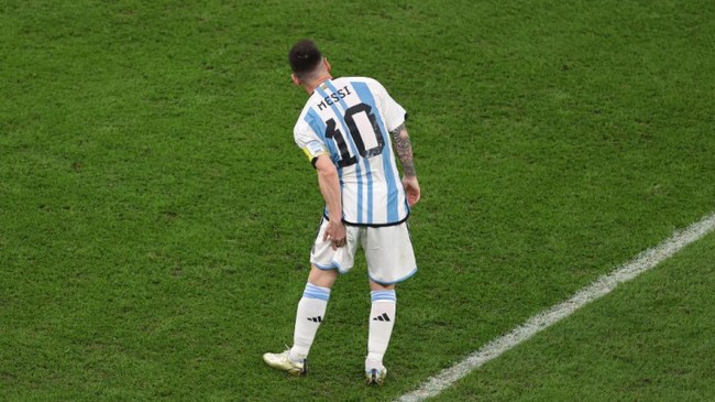 Messi đi bộ, gãi mông vẫn đưa Argentina vào chung kết World Cup 2022 - Ảnh 3.