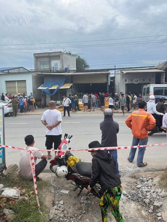 Long An: Cảnh sát khám xét tiệm “cầy tơ” thu giữ trên 1 tấn chó nghi bắt trộm nhiều nơi - Ảnh 2.