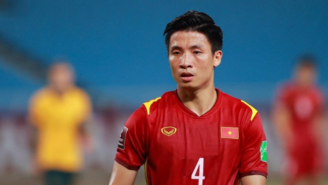 Chốt danh sách ĐT Việt Nam dự AFF Cup 2022: Bùi Tiến Dũng bị gạch tên? - Ảnh 1.