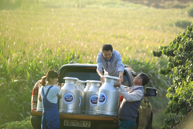 Sữa Cô Gái Hà Lan luôn là lựa chọn tốt nhất cho sự phát triển toàn diện của trẻ em. Hãy xem bức ảnh của Công ty cổ phần Sữa Cô Gái Hà Lan để tìm hiểu thêm về sản phẩm và cách nó có thể giúp mẹ và bé khỏe mạnh hơn.