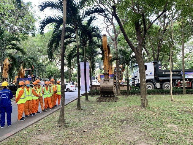 Nhiều dự án trọng điểm tại TP.HCM bị &quot;điểm mặt&quot; vì thi công cầm chừng - Ảnh 3.