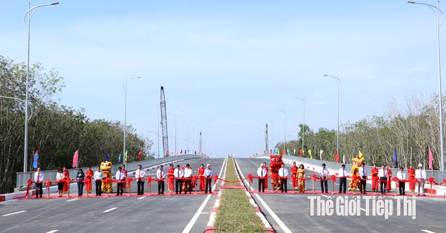 Lễ khánh thành dự án đường và cầu kết nối Tây Ninh - Bình Dương. Ảnh: Trần Khánh