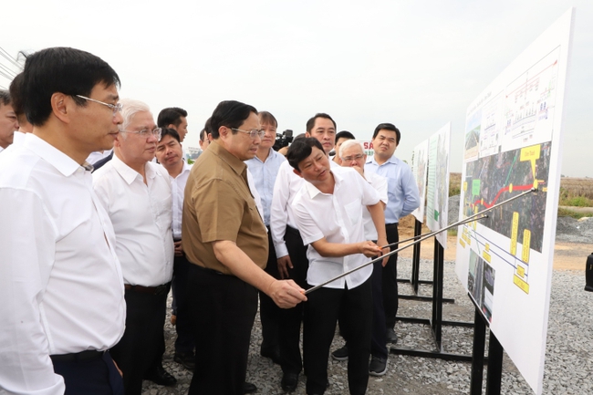 Thủ tướng yêu cầu Bình Dương đảm bảo hài hòa lợi ích giữa Nhà nước, người dân và doanh nghiệp trong quá trình triển khai các dự án