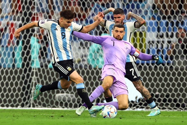 Messi ghi bàn đưa Argentina vào vòng sau - Ảnh 2.