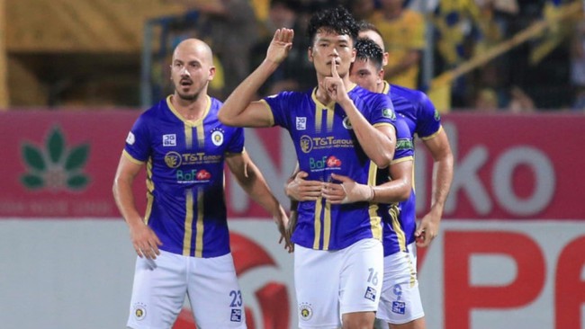 Hà Nội FC chia tay 2 ngoại binh: 1 người từng có giá 1 triệu euro - Ảnh 1.