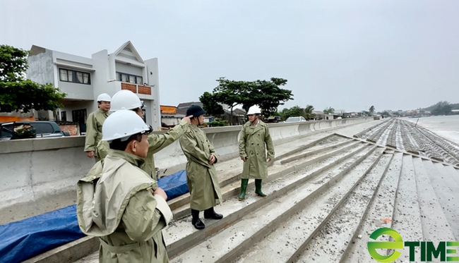 Quảng Ngãi: Kè chống sạt lở 200 tỷ bờ Bắc sông Trà Khúc sẽ hoàn thành trong năm 2023  - Ảnh 3.