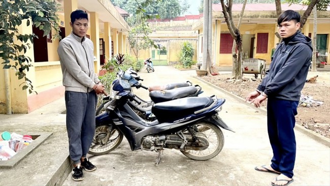 Lào Cai: Bắt 2 đối tượng gây nhiều vụ trộm cắp xe máy - Ảnh 1.