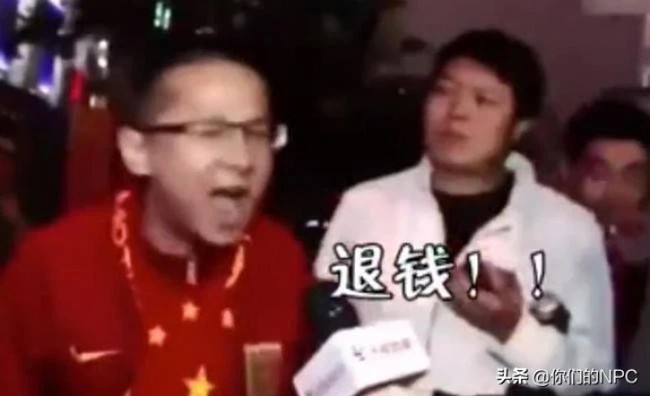 SỐC: Đội nhà thua ĐT Việt Nam, fan Trung Quốc lấy búa đập nát tivi - Ảnh 3.