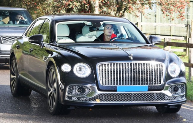 Khám phá bộ sưu tập xe hơi trị giá hơn 522 tỷ đồng của Cristiano Ronaldo - Ảnh 10.