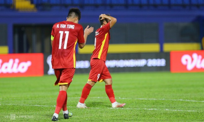24 ca dương tính, U23 Việt Nam hết người đá với U23 Đông Timor - Ảnh 1.