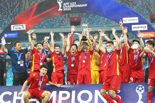 Báo Indonesia nể phục U23 Việt Nam, &quot;xát muối&quot; vào U23 Thái Lan - Ảnh 1.