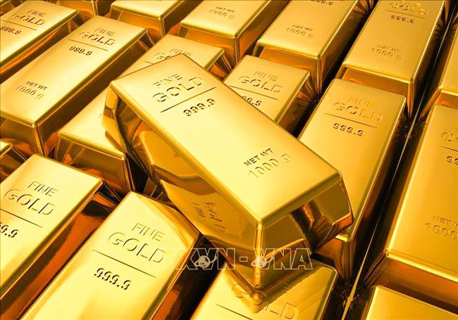 Lỗ nặng vì đu đỉnh giá vàng 74,4 triệu đồng/lượng - Ảnh 1.