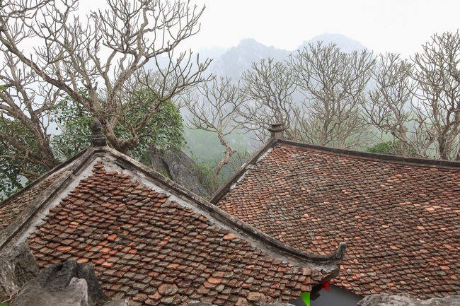 Ngôi chùa cổ hơn 6 thế kỷ nằm chên vênh trên đỉnh núi ở ngoại thành Hà Nội - Ảnh 6.