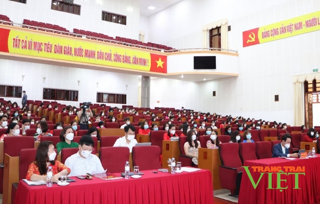 Lai Châu: 586 giáo viên được công nhận Giáo viên dạy giỏi cấp tỉnh - Ảnh 2.