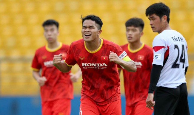 U23 Việt Nam chốt ban cán sự cho Dubai Cup 2022 - Ảnh 1.