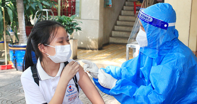 250.000 liều vaccine sắp hết hạn, Đồng Nai tập trung tiêm gấp mũi 3 cho người dân - Ảnh 2.