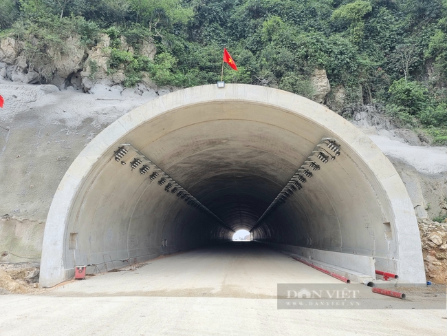 Cận cảnh hầm Tam Điệp nối cao tốc giữa Ninh Bình và Thanh Hóa - Ảnh 6.