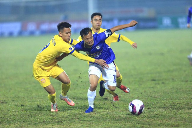 NÓNG: Trận Nam Định vs Hà Nội FC lại hoãn vì Covid-19 - Ảnh 2.