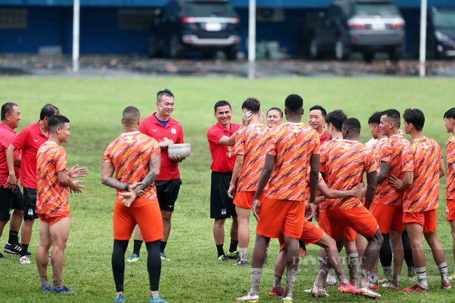 HLV Kiatisuk &quot;làm bùa&quot; mong Công Phượng, Xuân Trường toả sáng tại AFC Champions League 2022 - Ảnh 7.